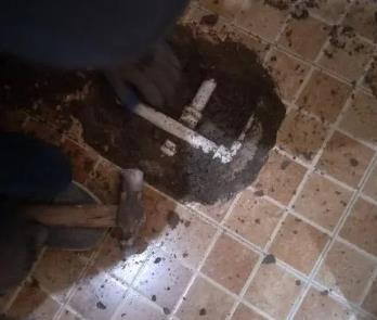 鼎湖卫生间漏水维修公司为您分享下卫生间渗水如何处理及注意事项