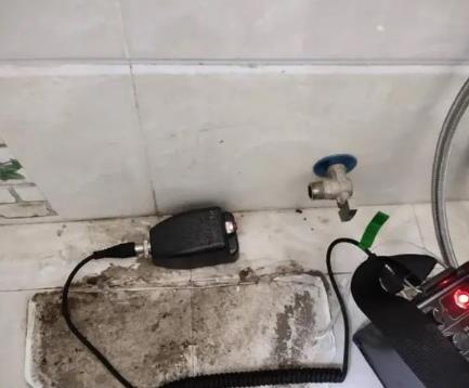 鼎湖屋顶漏水维修公司分享下卫生间漏水的危害及解决方法
